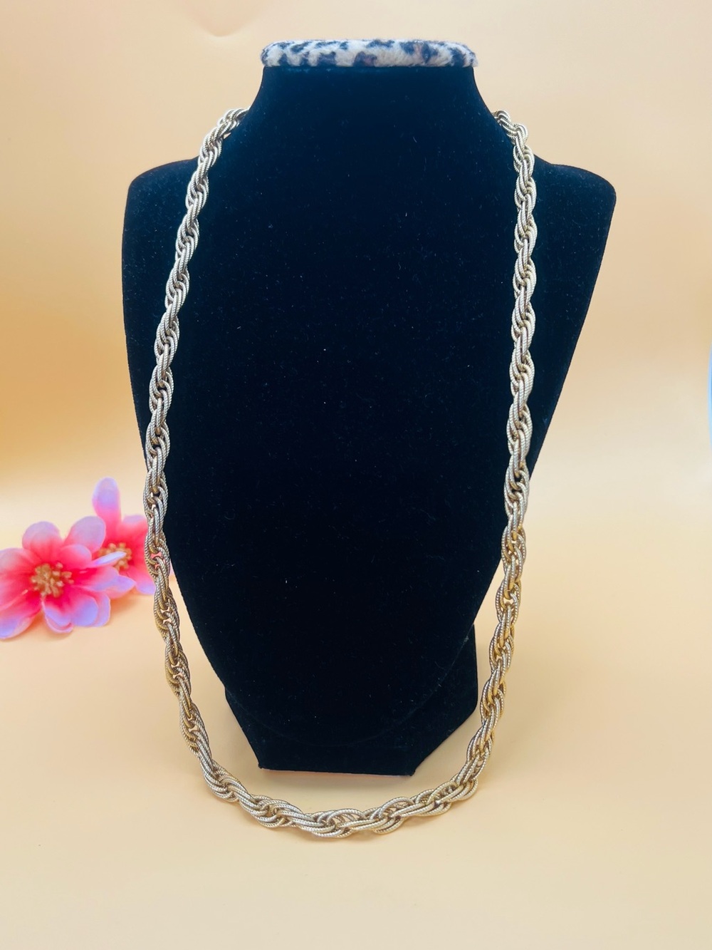 Classic 24.” Gold Rope Chain Necklace - vintage Women's Jewelry